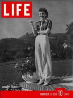 Life Magazine, November 13, 1939 - Claudette Colbert