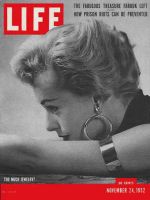 Life Magazine, November 24, 1952 - Jewelry fashions